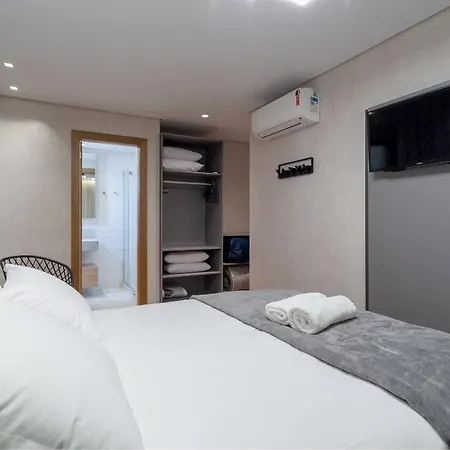 Apartamento Novo E Completo No Centro De Gramado! Exterior photo
